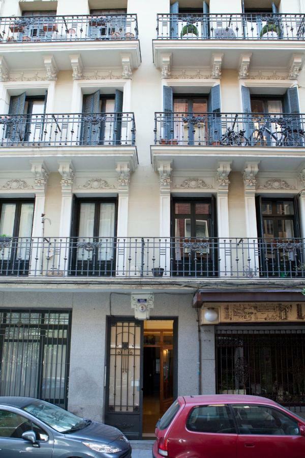 Appartamento Elegante piso junto al Museo del Prado Madrid Esterno foto