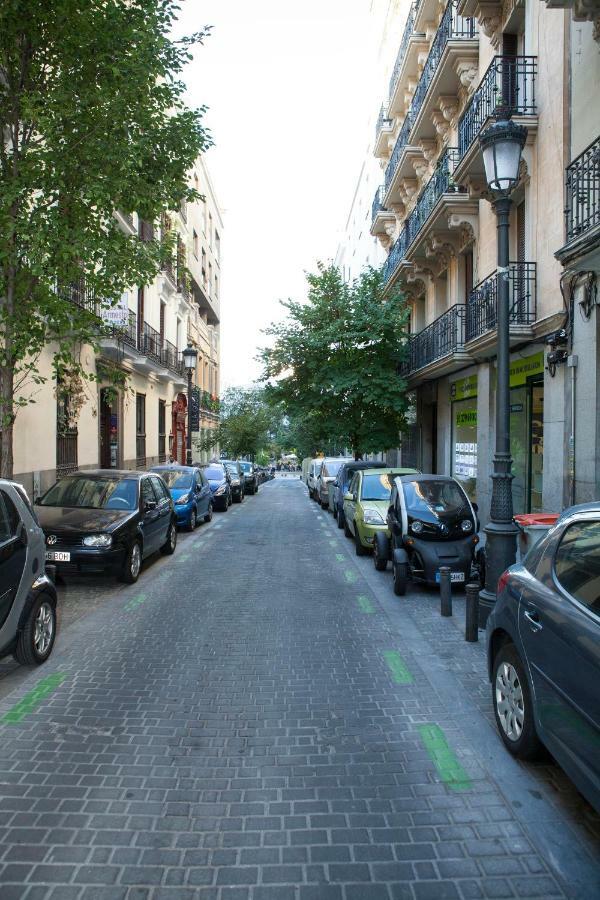 Appartamento Elegante piso junto al Museo del Prado Madrid Esterno foto
